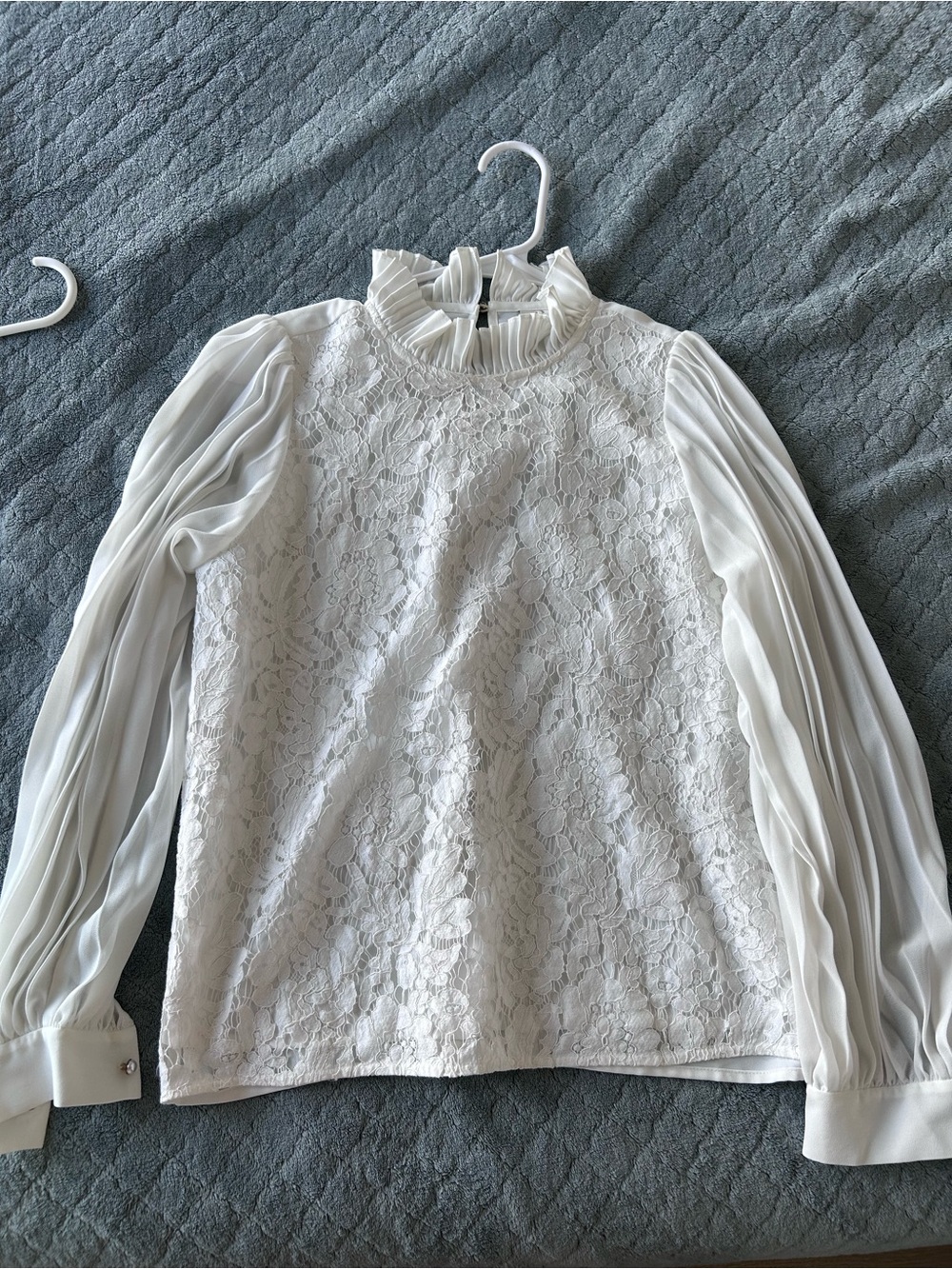 Women's White Lace Ruffle-Neck Blouse